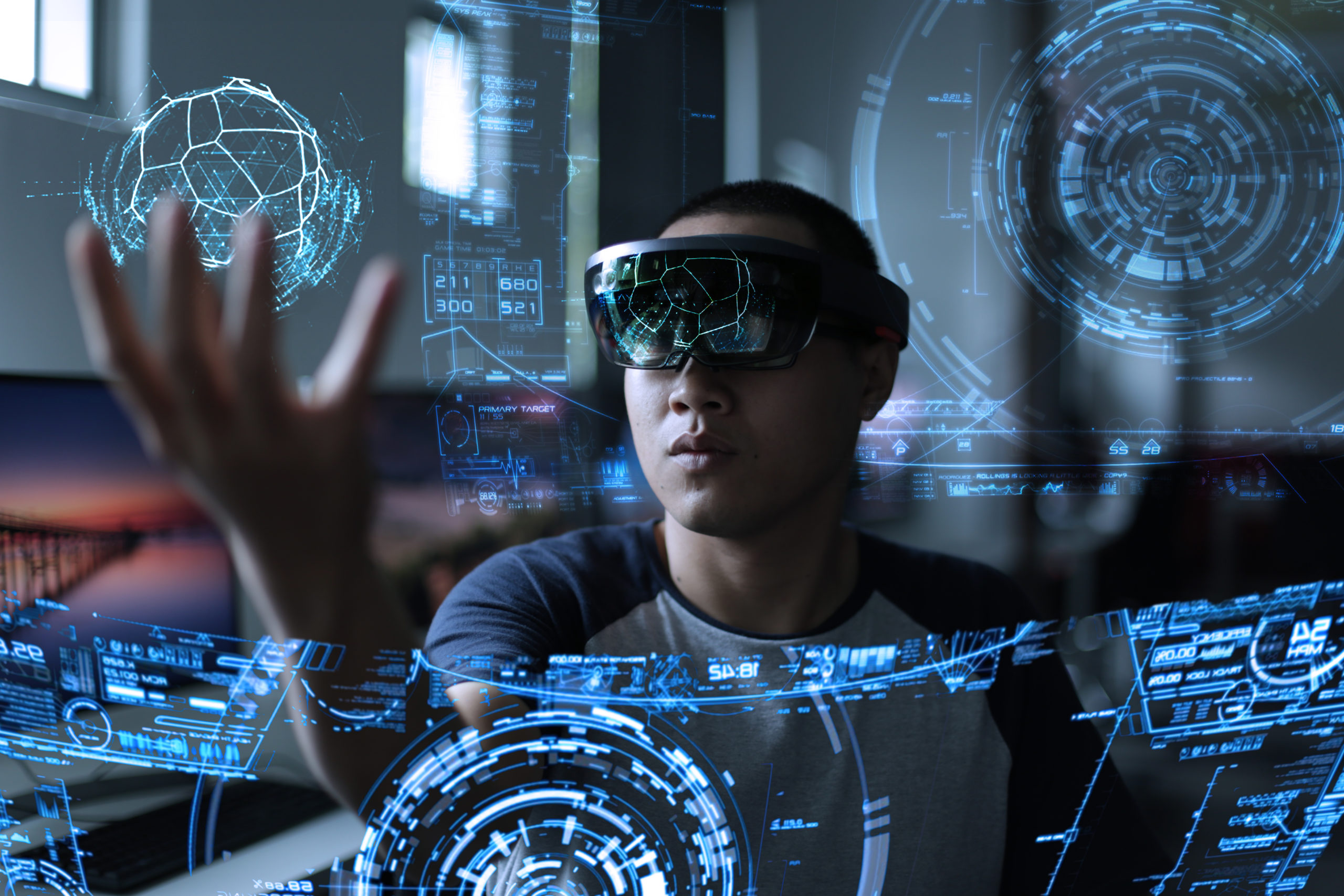 Smart Glasses 2.0: The Future of Augmented Reality in 2025